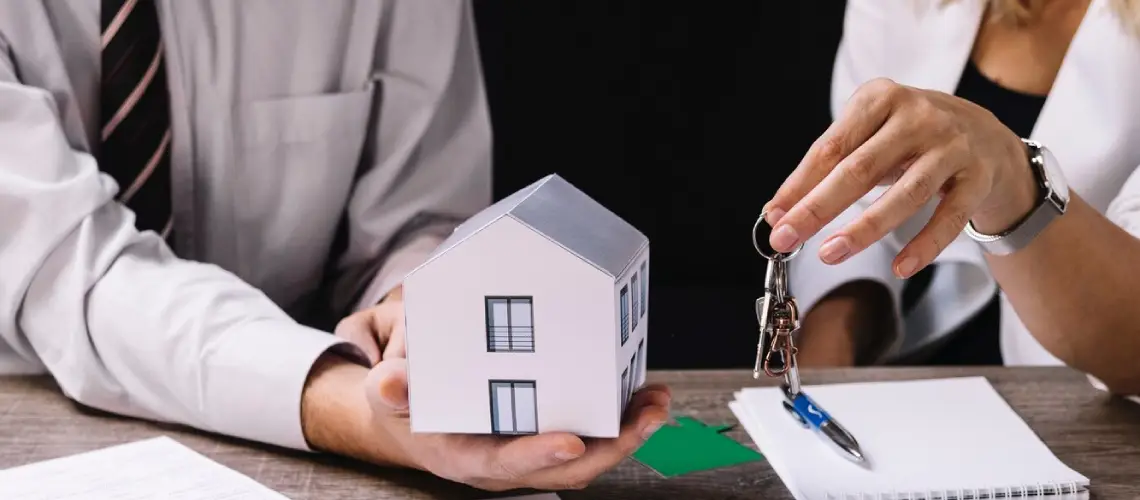 Expert property valuer conducting a Melbourne property valuation